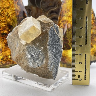 سنگ فلوریت زرد بلور کلکسیونی yellow fluorite
