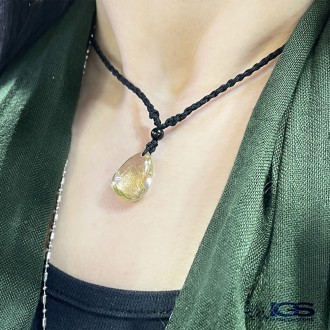 گردنبند سنگ روتیل طلایی با بند بافت مکرومه فری سایز کوارتز روتایل rutile quartz