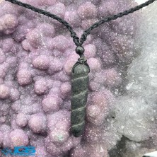 آویز سنگ هبهاب عباس آبادی با بند مکرومه