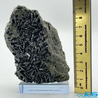 سنگ اپیدت Epidote اپیدوت تفرش مشکی