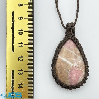 گردنبند سنگ رودونیت سنگ عشق با بافت مکرومه Rhodonite