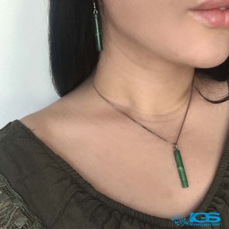 گردنبند و گشواره  ست سنگ یشم (جید) مرمر سبز بدون بند stone jade