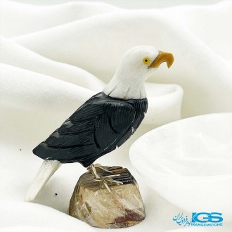 مجسمه سنگ عقاب ترکیبی از سنگ اونیکس سنگ یشم سنگ هولیت