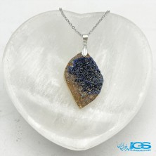 گردنبند سنگ آزوریت راف تکه ایی از بهشت بدون زنجیر Azurite