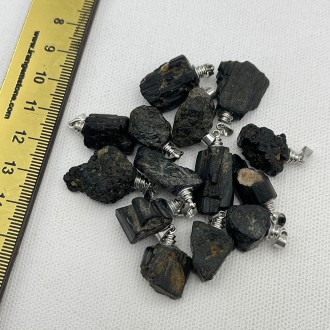 گردنبند سنگ تورمالین سیاه راف Tourmaline بدون زنجیر و بند