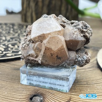 سنگ آنالسیم سفید analcime آنالیسم