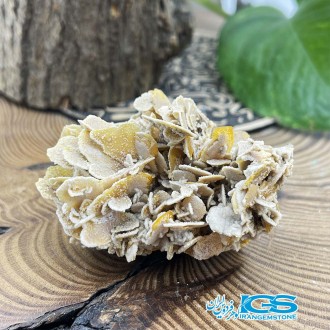 سنگ ولفونیت نارنجی کمیاب ترین سنگ کلکسیونی Wulfenite