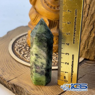 منشور سنگ زئوسیت روبیک (یاقوت سرخ) Ruby Zoisite