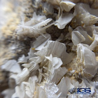 سنگ کریستال سروزیت  راف Cerussite پاکساز قوی انرژی