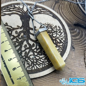 گردنبند منشور   پرانیک سنگ  (جید)  زرد  قلاب نقره بدون زنجیرjade