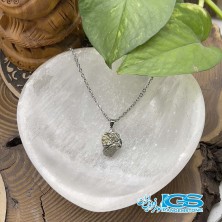 گردنبند سنگ پیریت راف بدون  زنجیر Pyrite