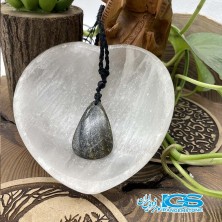 گردنبند سنگ خورشید سان استون با بندمکرومه  sunstone