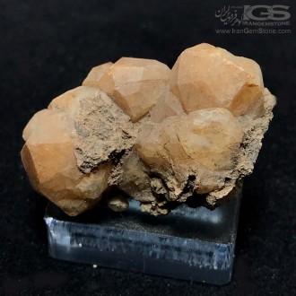 سنگ آنالسیم analcime