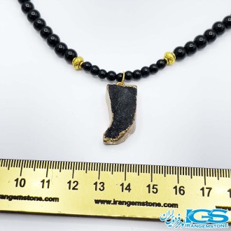 گردنبند سنگ کوارتزدودی با بند عقیق سیاه