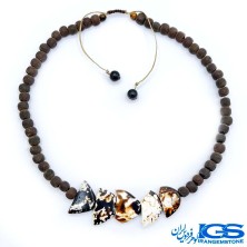 گردنبند عقیق  خزه ای با بند چوب درخت مقدس هندی