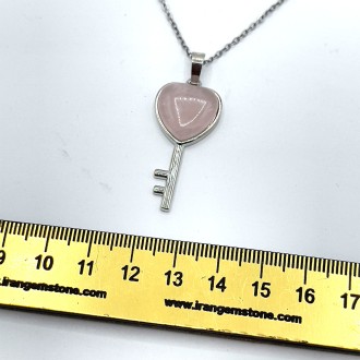 گردنبند رزکوارتز تراش کلید بدون زنجیر