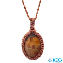گردنبند مرجان قرمز مکرومه بافی