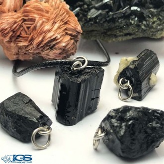 گردنبند سنگ تورمالین سیاه راف Tourmaline بدون زنجیر و بند