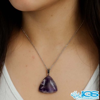 گردنبند سنگ آمیتیست طرح – نماد آرامش و محافظت