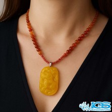 گردنبند سنگ کهربا و عقیق کارنلین  نماد قوچ فروردین– جذب انرژی و ثروت