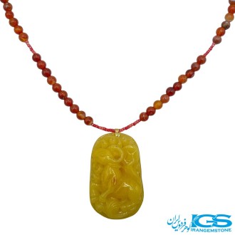 گردنبند سنگ کهربا و عقیق کارنلین نماد قوچ فروردین | جذب انرژی و ثروت