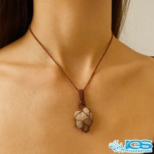 گردنبند سنگ آنالسیم  قرمز بلور آنالیسم مکرومه بافی