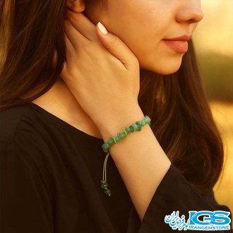 دستبند آونتورین سبز طبیعی روی دست | Aventurine Bracelet on Hand