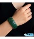 دستبند یشم سبز کشی در دست مدل
