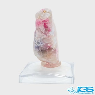 سنگ یاقوت سرخ راف در دست مدل