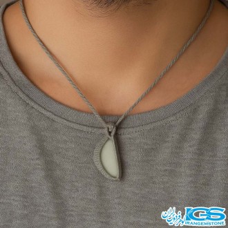 گردنبند سنگ عقیق طبیعی مکرومه بافی | آرامش، رشد و انرژی مثبت