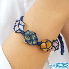 دستبند 4 سنگ رزکوارتز یشم کارنلین و کریستال کوارتز مکرومه بافی