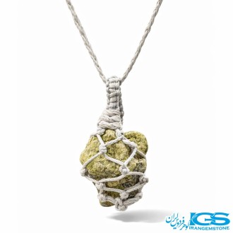 گردنبند سنگ گارنت سبز دمانتویمد کرومه بافی