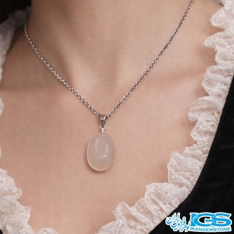گردنبند عقیق سفید