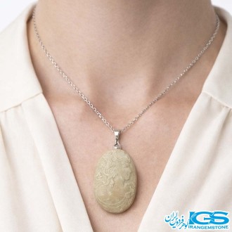 گردنبند عقیق سفید تراش طرح کلاسیک