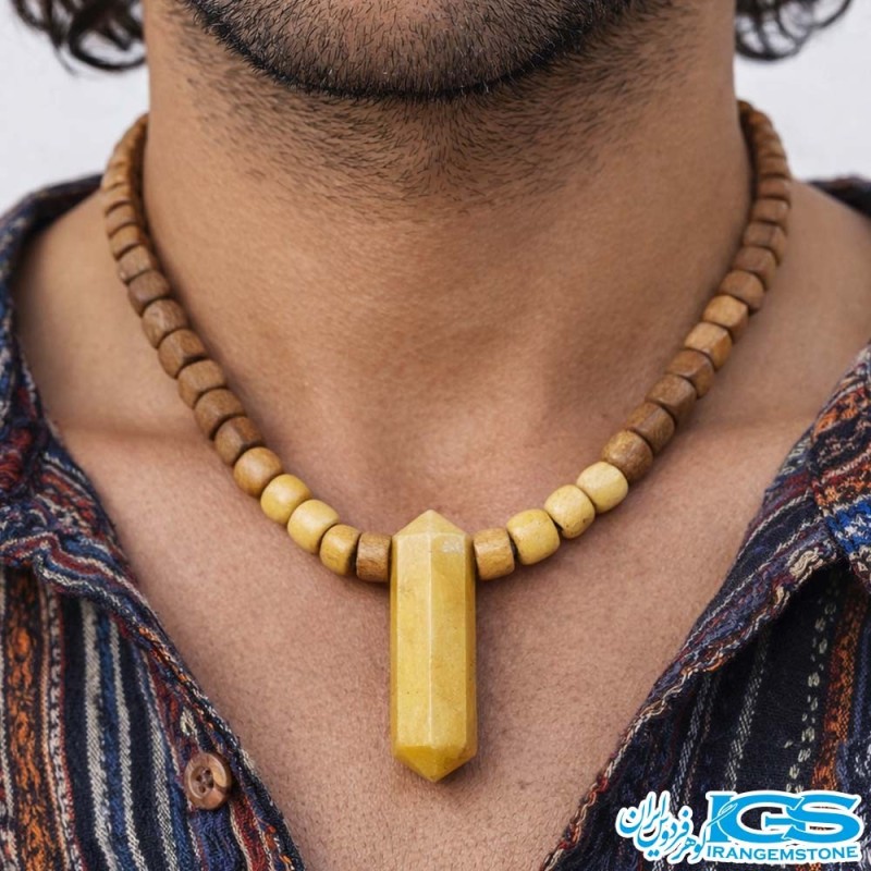 گردنبند  منشور جاسپر  با بند چوب صندل