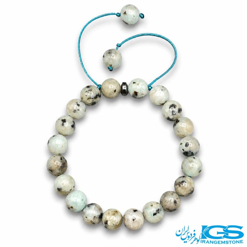 دستبند مکرومه بافی آمازونیت اصل در بک سفید