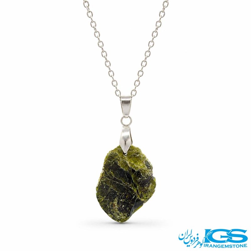 گردنبند گارنت سبز دمانتوئید (بازنجیراستیل)