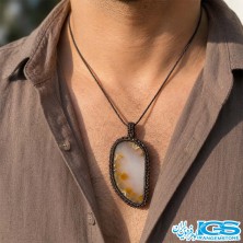 گردنبند عقیق سفید مکرومه بافی