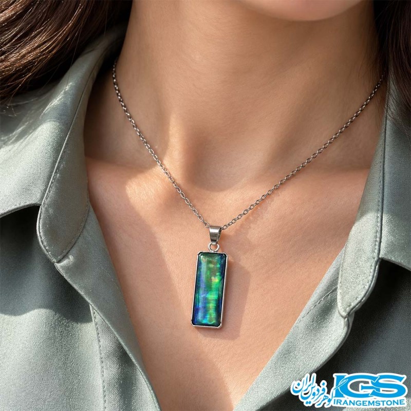 گردنبند صدف آبالون مستطیلی فریم نقره ای با زنجیر استیل