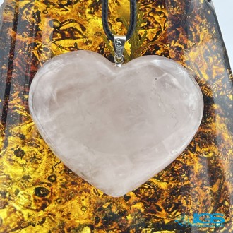 آویز سنگ رزکوارتز تراش قلب rose quartz
