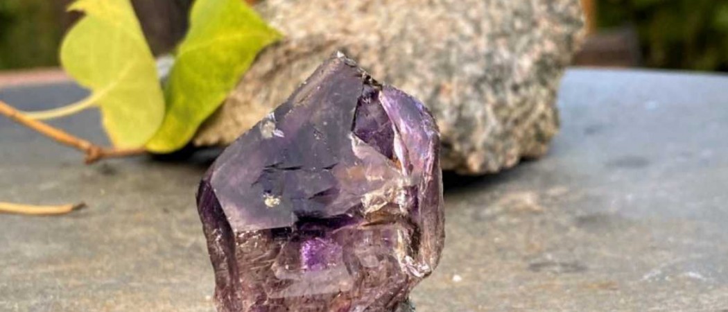 خواص سنگ آمتیست برندبرگ Brandberg Amethyst