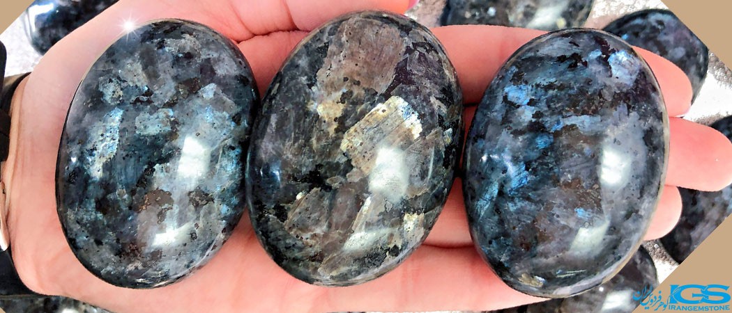 خواص سنگ لارویکیت Larvikite