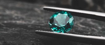 تفاوت بین زمرد و یاقوت کبود سبز چیست