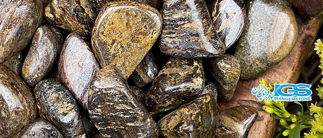 خواص سنگ برونزیت Bronzite