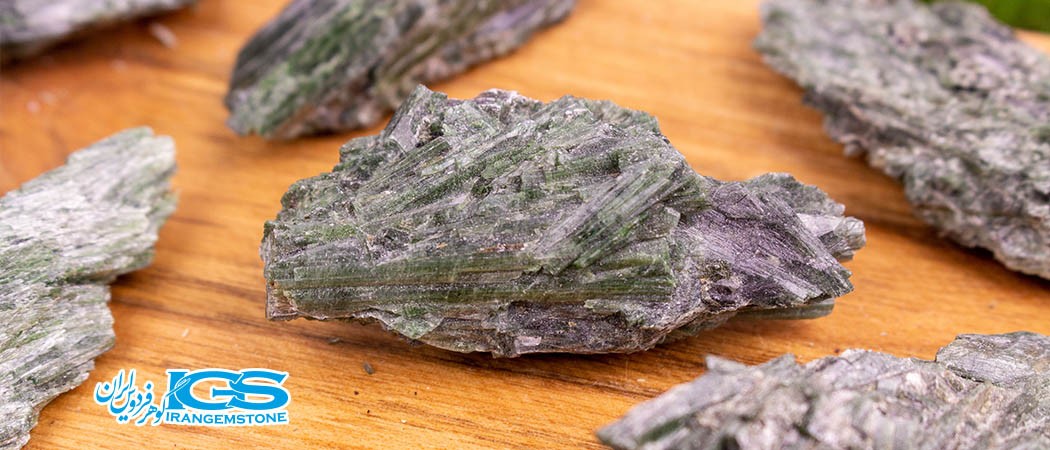 خواص سنگ اکتینولیت Actinolite