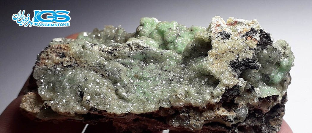 خواص سنگ آدامیت Adamite
